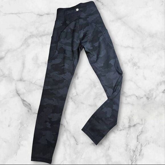Lululemon Size 4 Speed Tights Camo - Picture 2 of 5
